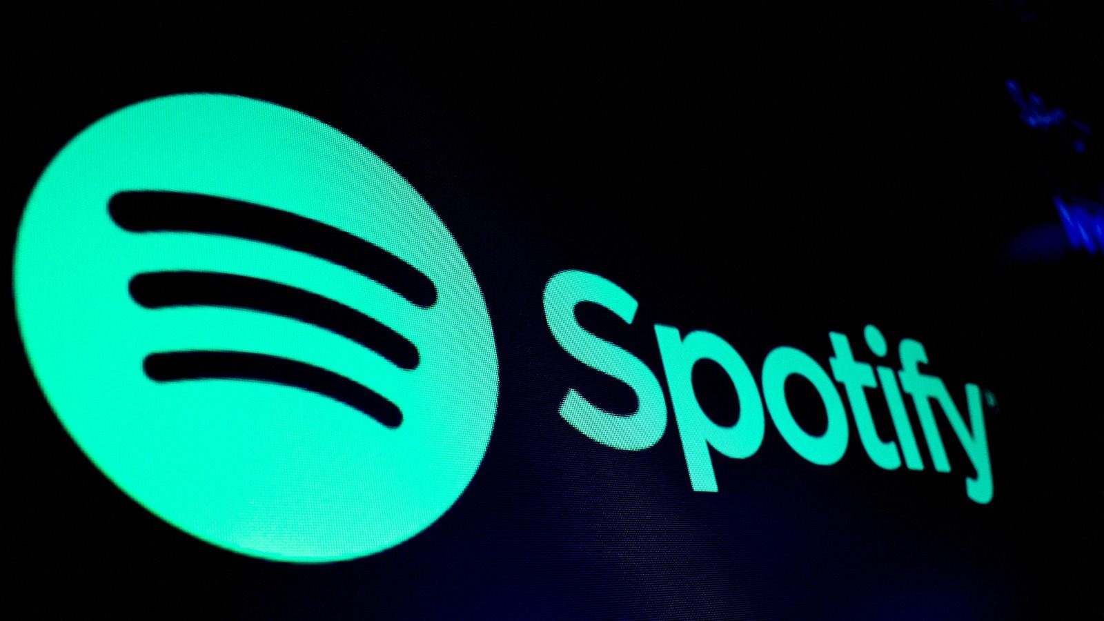 Spotify pone la pegatina en la cara: la cantante de IA ya factura y la etiqueta llega…