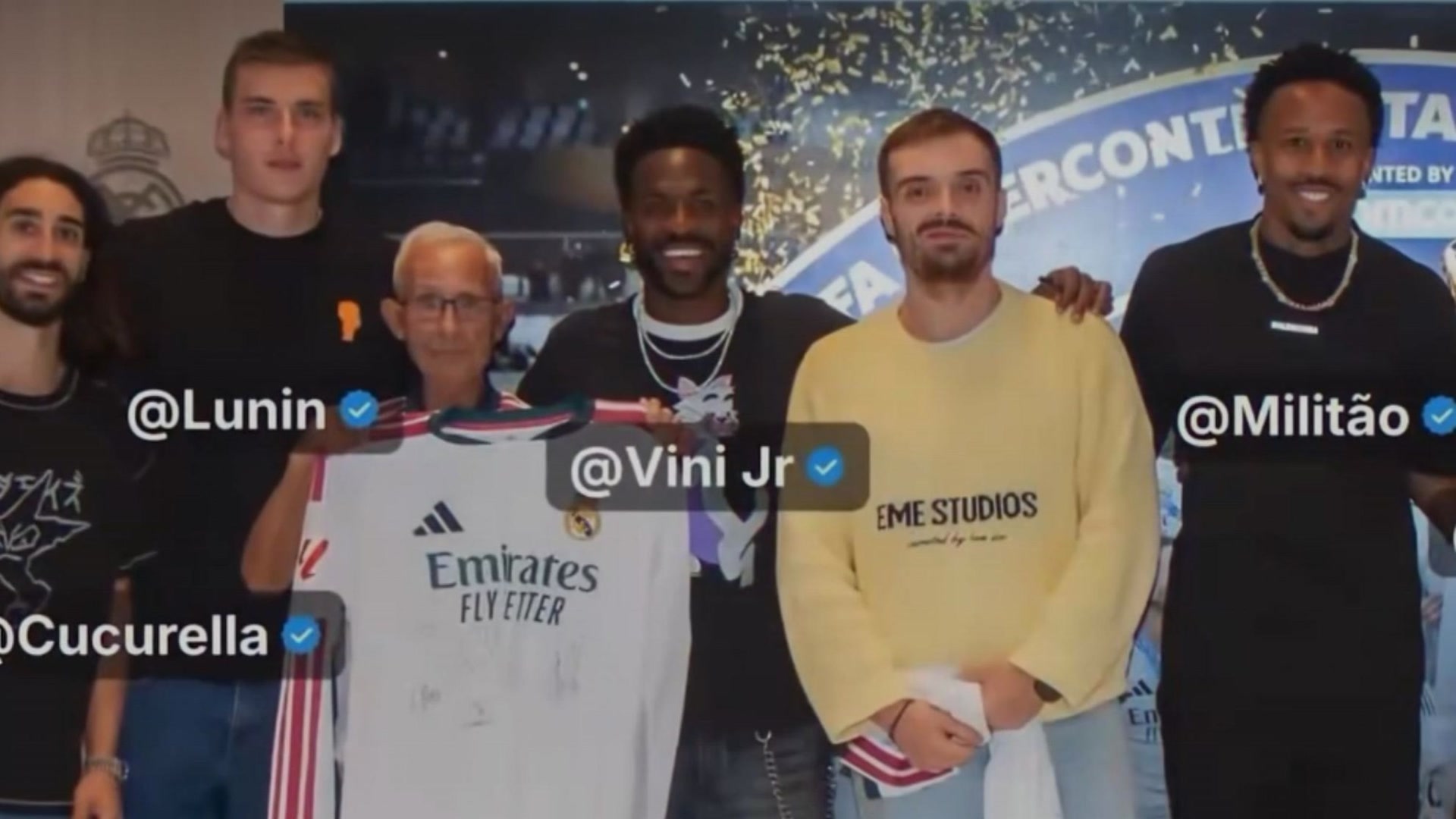Ibai, culé disfrazado de abuelo, llevó a un madridista de 85 años al Bernabéu