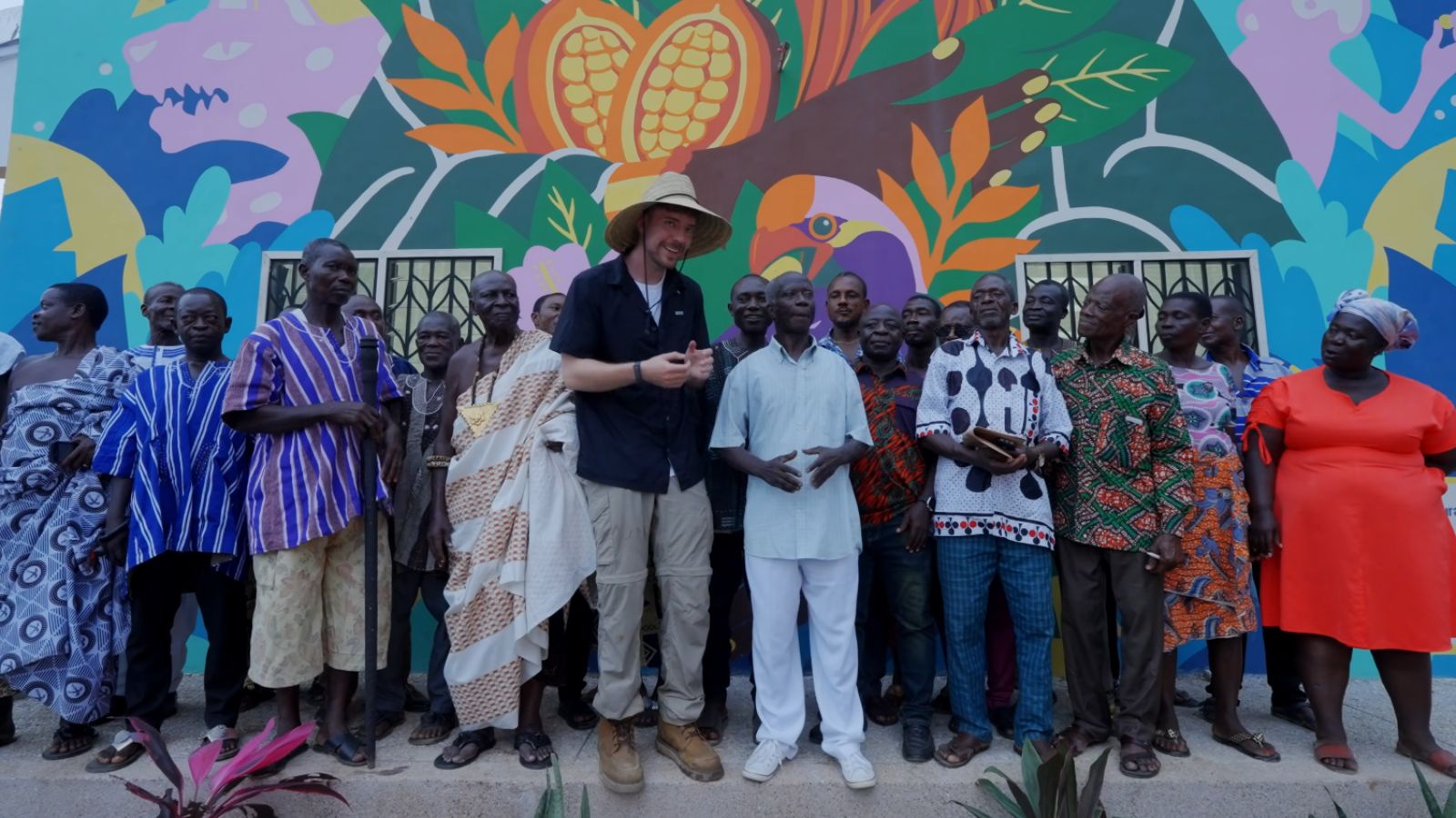 MrBeast construyó un pueblo contra el trabajo infantil del cacao. También vende chocolate.