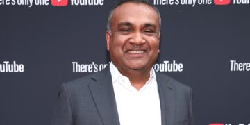 YouTube reparte IA a creadores con una mano y les quita el control con la otra