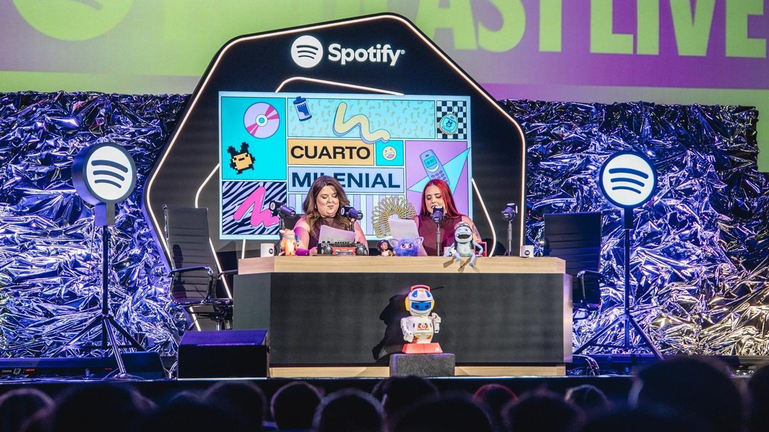 Spotify monta la red justo donde YouTube va a soltar a los podcasters
