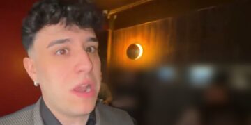 Fuiste a cenar y acabaste en el directo de otro: el primer lío de Roomservice